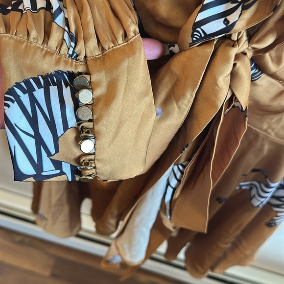 SUKISO Elsa Wrap Dress In Zebra Print Gold Long Sleeves Womens Size XL - Picture 7 of 13